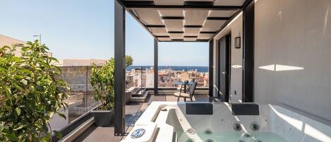 Kaikias | Terrace/patio