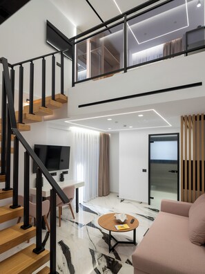 Odysseus | Living area