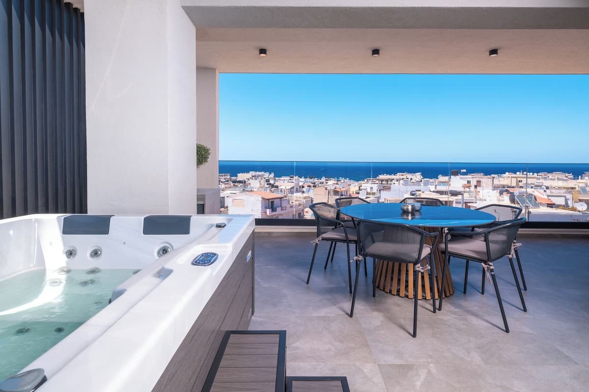 Zephyrus | Terrace/patio