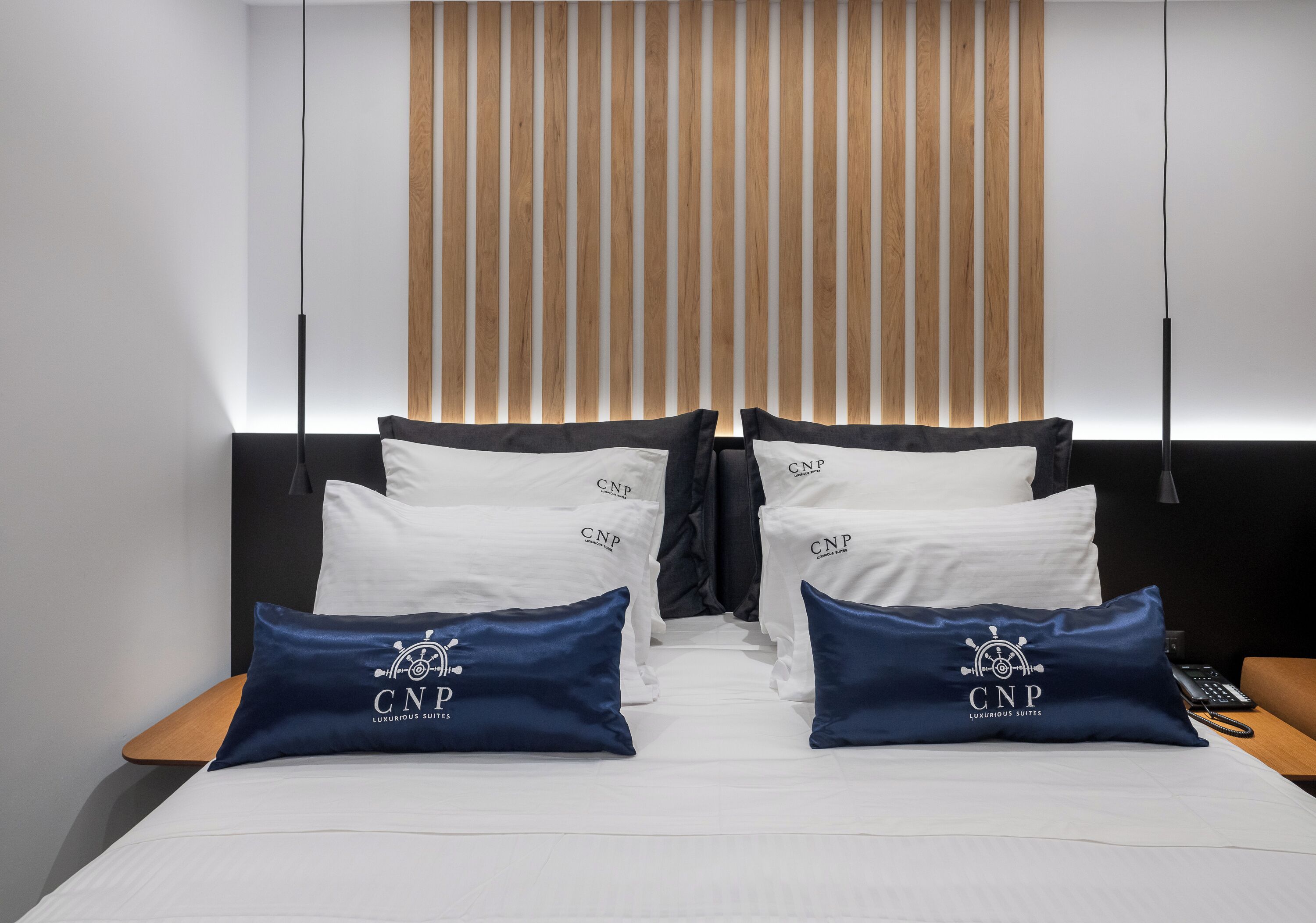 Ithaca | 고급 침구, 메모리폼 침대, 미니바, 객실 내 금고