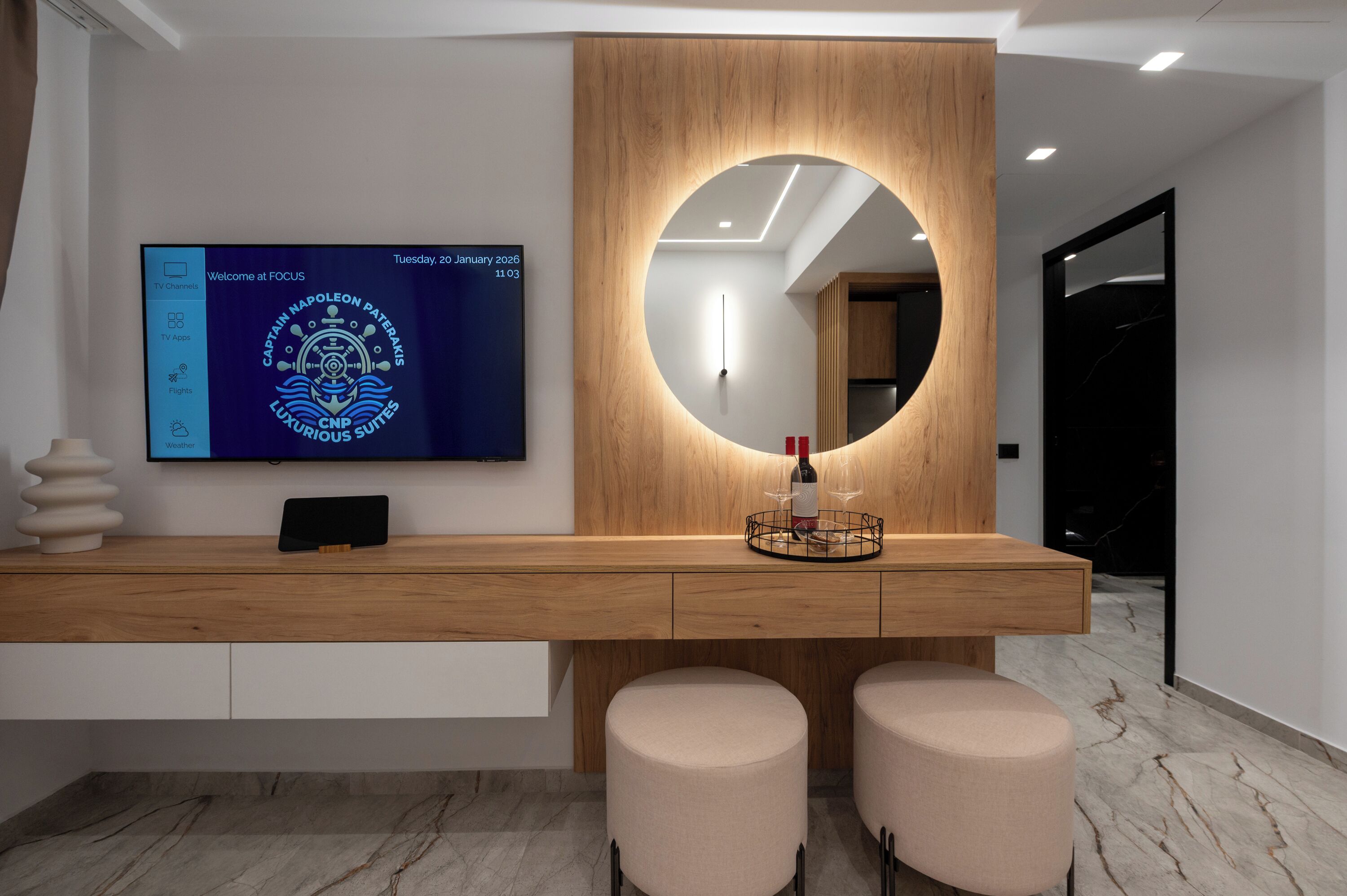 Foto - Captain Napoleon Paterakis CNP Luxurious Suites