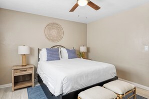 2 Schlafzimmer, Reisekinderbett, kostenloses WLAN, Bettwäsche