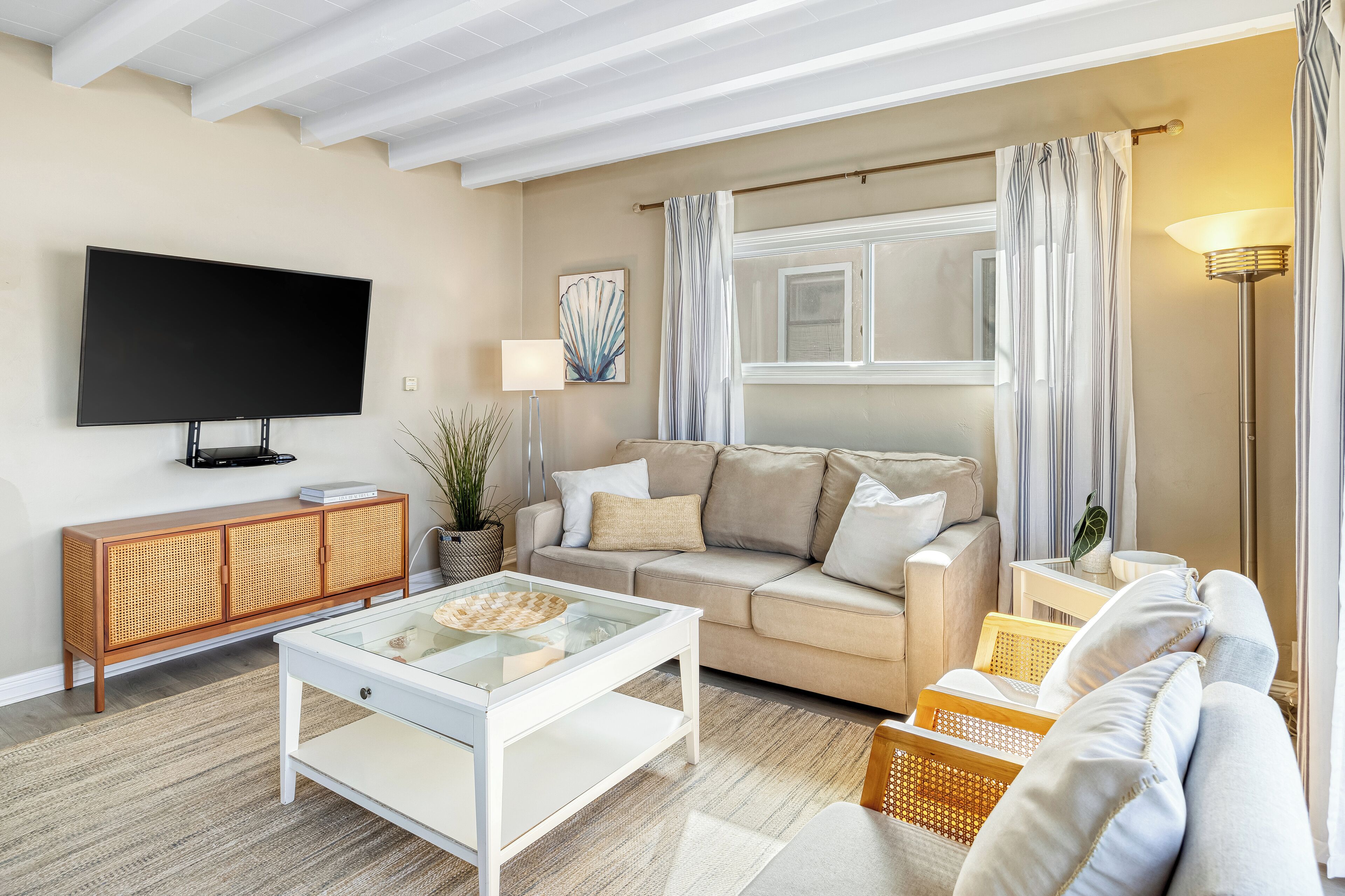 Bayfront Condo W/ Dock Access + Patio | Walk To Beach, Surf & Newport Dining - Costa Mesa, CA