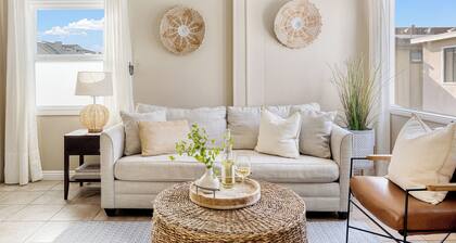 Coastal 2BR w/ Balcony + Shared Dock Near Newport | Edgewater D by AvantStay