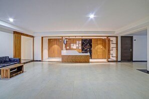 Reception - HOTEL TAPOVAN IN (Ahmedabad)