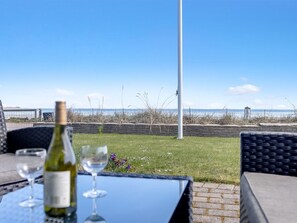 Terrace/patio - "Cornelius" - 30m from the sea by Interhome (Bjert)