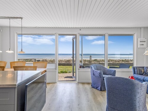 "Cornelius" - 30m from the sea by Interhome
