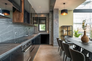 Fridge, microwave, oven, stovetop