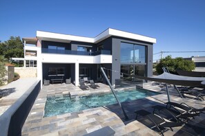 Udendørs pool
