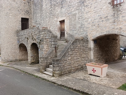 Caussenarde stone house