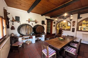 Chalet familiare, 4 camere da letto, lato montagna (Baita Immersa Nel Verde) | Sala da pranzo