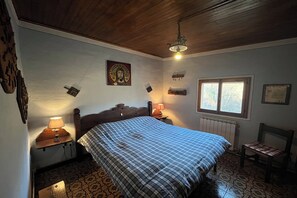 Familienchalet, 4 Schlafzimmer, Bergseite (Baita Immersa Nel Verde) | 4 Schlafzimmer, Bettwäsche
