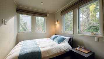 Villa panorámica, 4 habitaciones, vista a la montaña | Escritorio, espacio para trabajar con laptop y wifi gratis