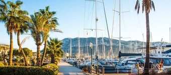 Apartment With air Conditioning, Parking and Wi-fi