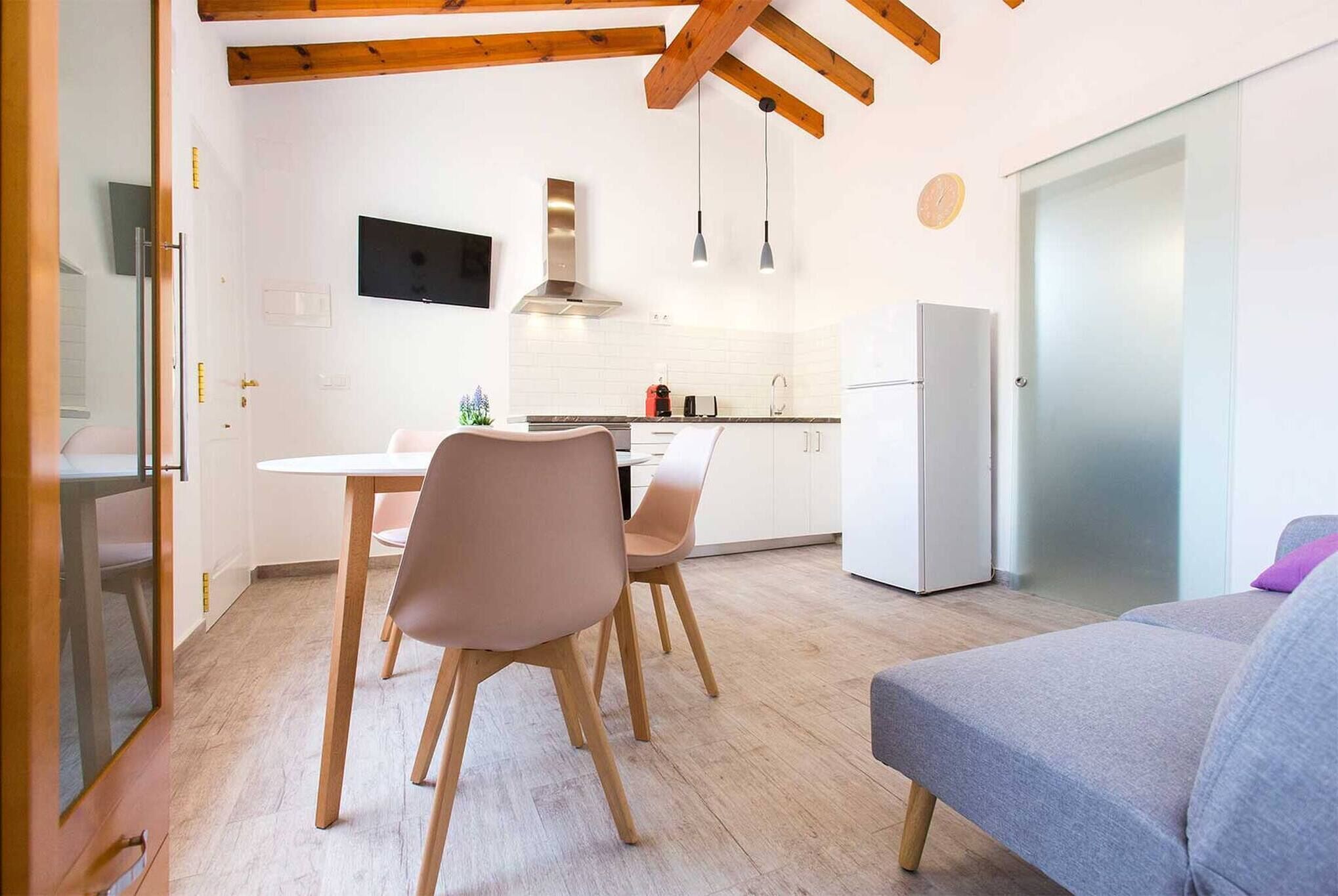 Apartment, 1 Bedroom, Smoking, Patio | Interior