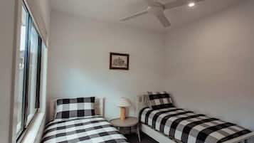 2 bedrooms, iron/ironing board, free WiFi, bed sheets