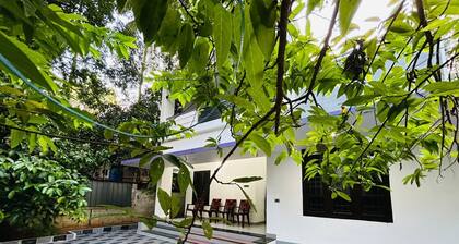 LICENCE TO CHILL HOMESTAY VILLA