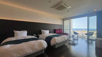 可動式ベッド (無料)、WiFi (無料)、ベッドシーツ