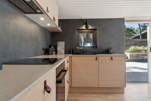 Kühlschrank, Ofen, Herdplatte, Geschirrspüler