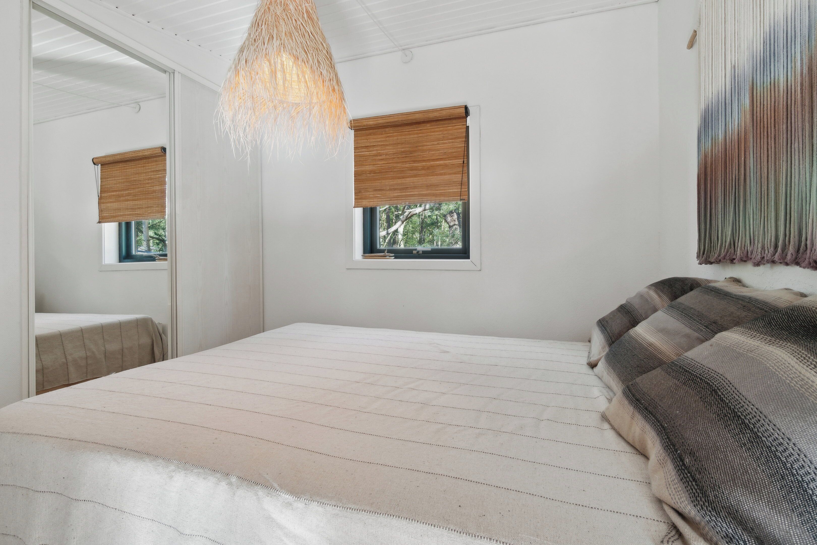 3 bedrooms, iron/ironing board, WiFi (free)
