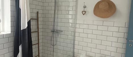 Dusche, Haartrockner