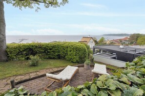 Property grounds - Seaside charm and panoramic view (Haderslev)