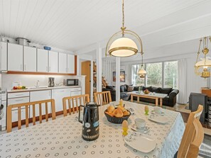 Dining - "Poul" - 1.9km from the sea by Interhome (Blåvand)