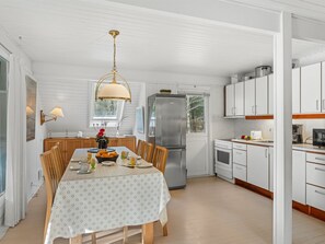 Fridge, dishwasher, cookware/dishes/utensils