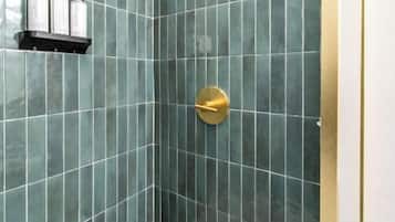 Classic Twin Room | Bathroom