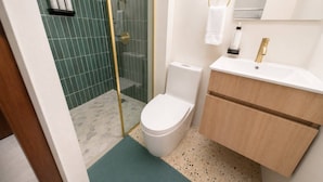 Habitación clásica con 2 camas individuales | Baño