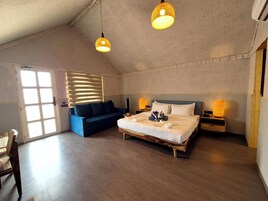 Deluxe Double Room | Desk, free WiFi