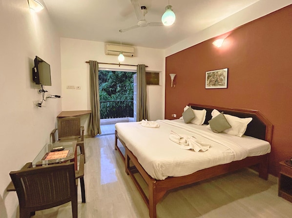 Standard Double Room, Balcony | Free WiFi - Hotel Grand Image Inn (Calangute)