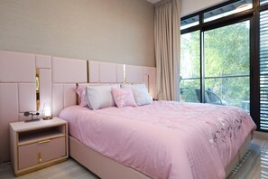 4 bedrooms, iron/ironing board, free WiFi, bed sheets - Stunning 4 Bed Villa, Private Pool, Damac Hills (Dubai)