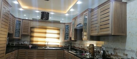 Microondas, horno, placa de cocina, tostadora