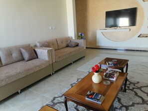 Deluxe-Haus, Bergblick | Wohnbereich | Flachbildfernseher, DVD-Player