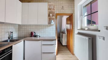 Kühlschrank, Ofen, Herdplatte, Geschirrspüler