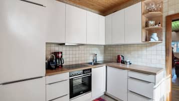 Kühlschrank, Ofen, Herdplatte, Geschirrspüler