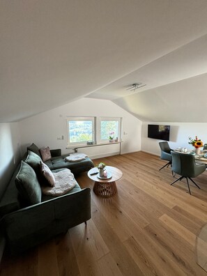 Televisio, DVD-soitin, stereot