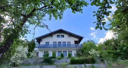 Appartement 'Ferienwohnung Waldblick' avec piscine privée, terrasse privée et Wi-Fi