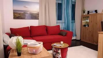 Fernseher, DVD-Player, Stereoanlage