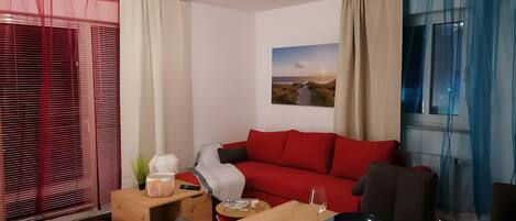 Télévision, lecteur de DVD, chaîne hi-fi