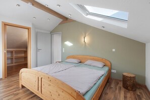 2 bedrooms, free WiFi, bed sheets