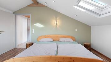 2 bedrooms, free WiFi, bed sheets