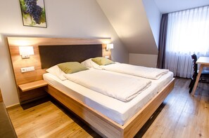 1 bedroom, free WiFi, bed sheets - Double Room 7 with Wi-Fi (Haslach im Kinzigtal)