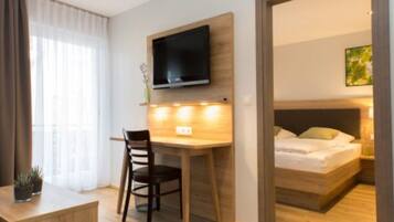 1 bedroom, free WiFi, bed sheets