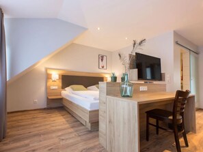 1 bedroom, free WiFi, bed sheets - Double Room 6 with Wi-Fi (Haslach im Kinzigtal)