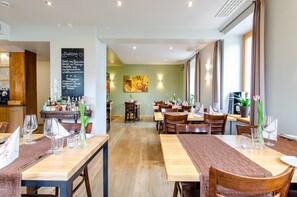 Dining - Double Room 6 with Wi-Fi (Haslach im Kinzigtal)