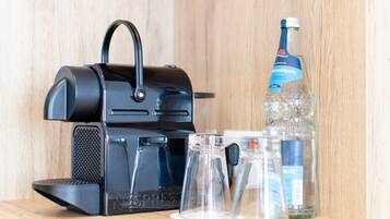 Kaffee und/oder Kaffeemaschine