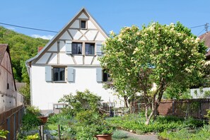 Exterior - Holiday Home 'Hildahüsli' with Shared Terrace, Shared Garden and Wi-Fi (Badenweiler)