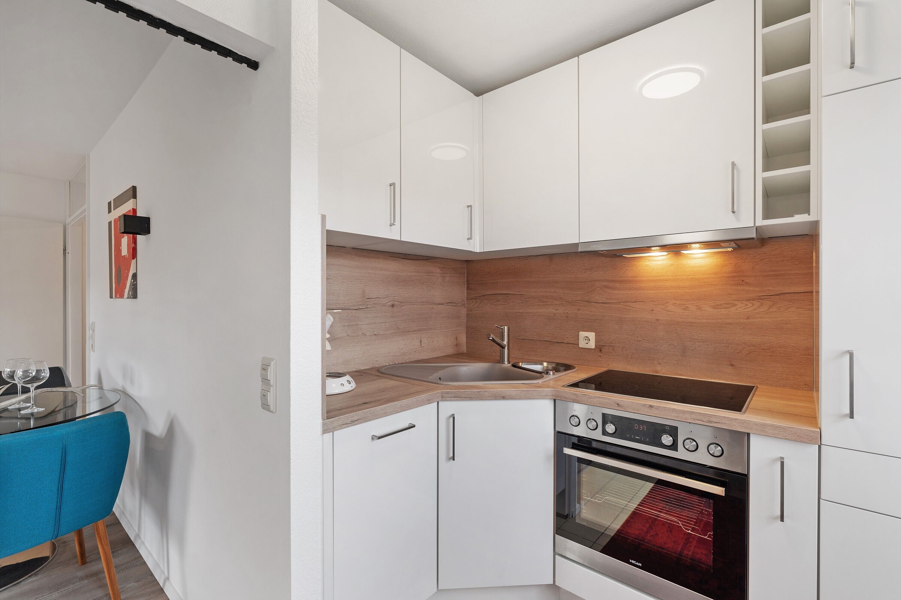 Kühlschrank, Ofen, Herdplatte, Geschirrspüler